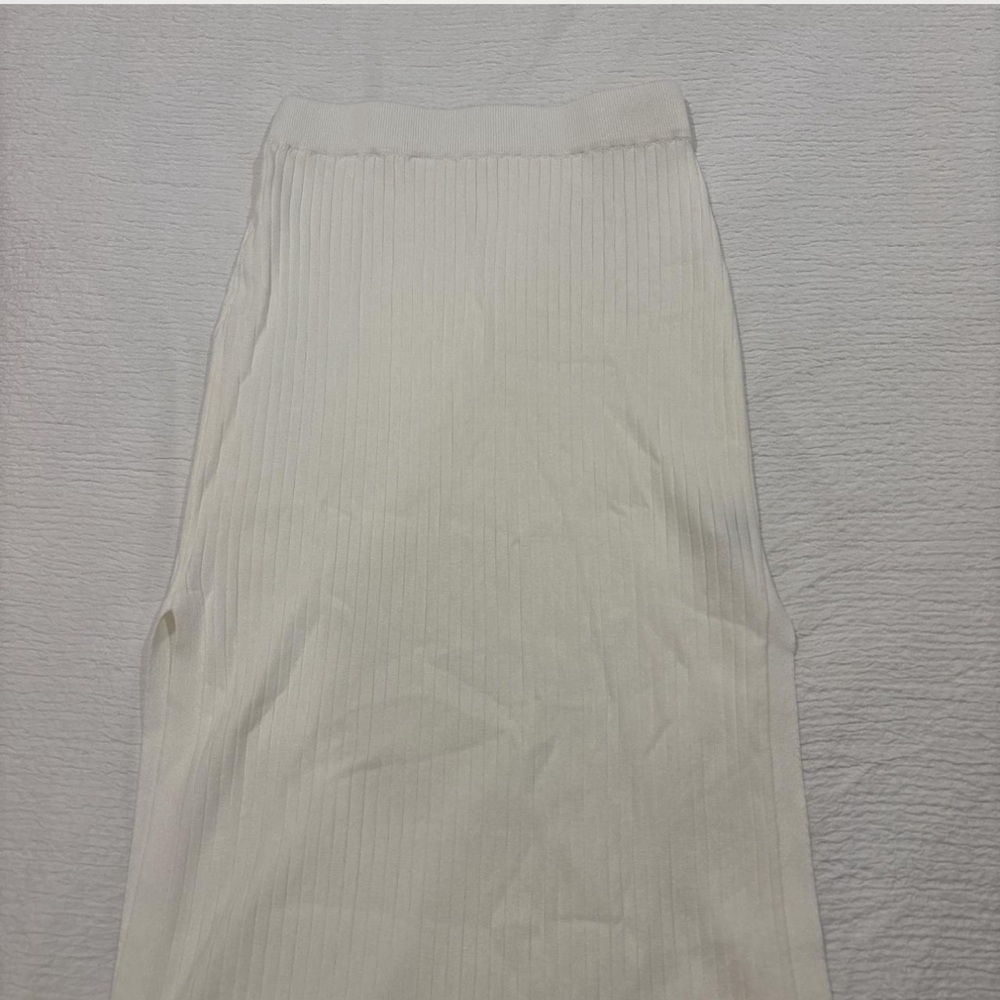 Women's Cream Ribbed Knit Skirt